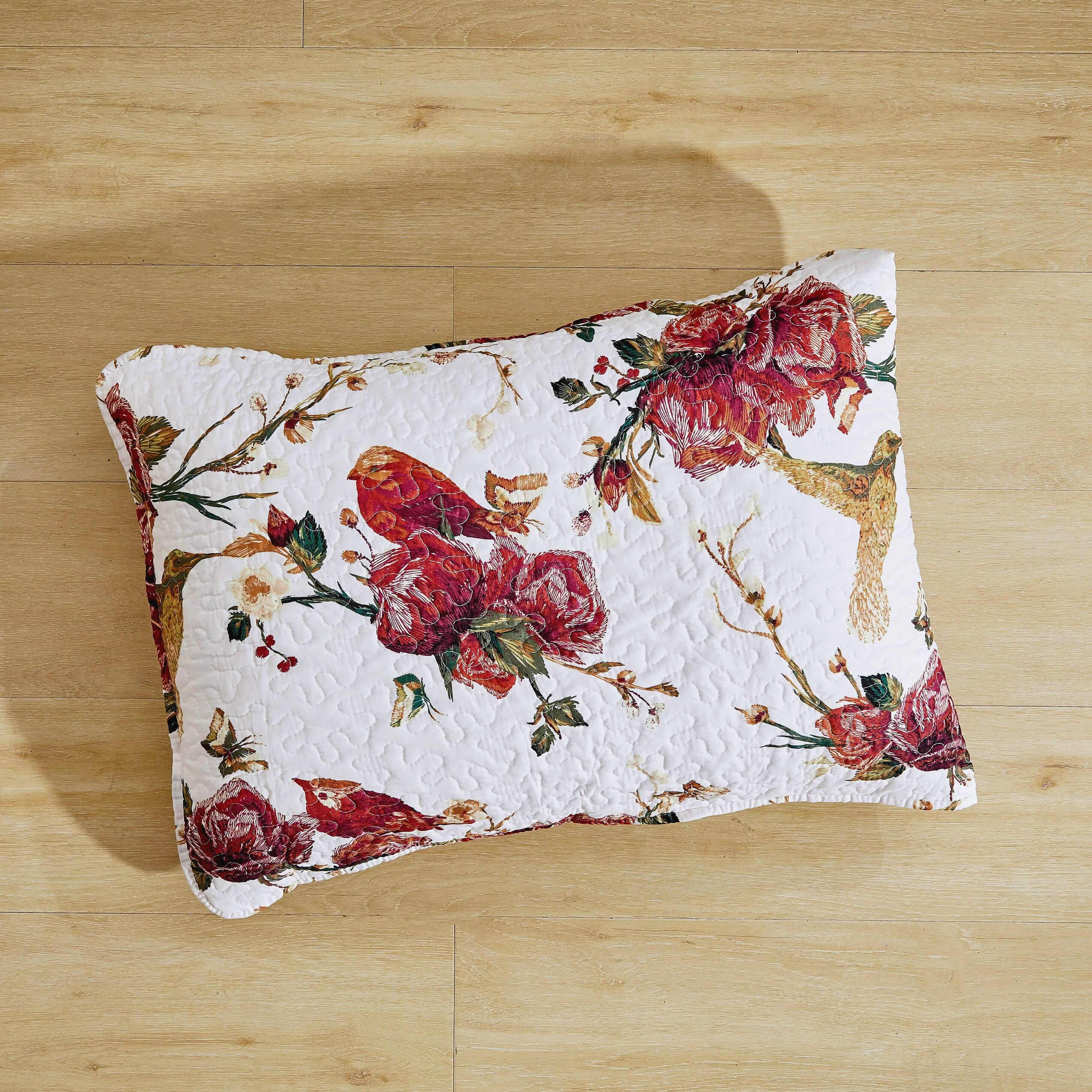 Tache Vintage Rose Garden Hummingbirds Burgundy White Reversible Floral Quilt Set (SD-7676)