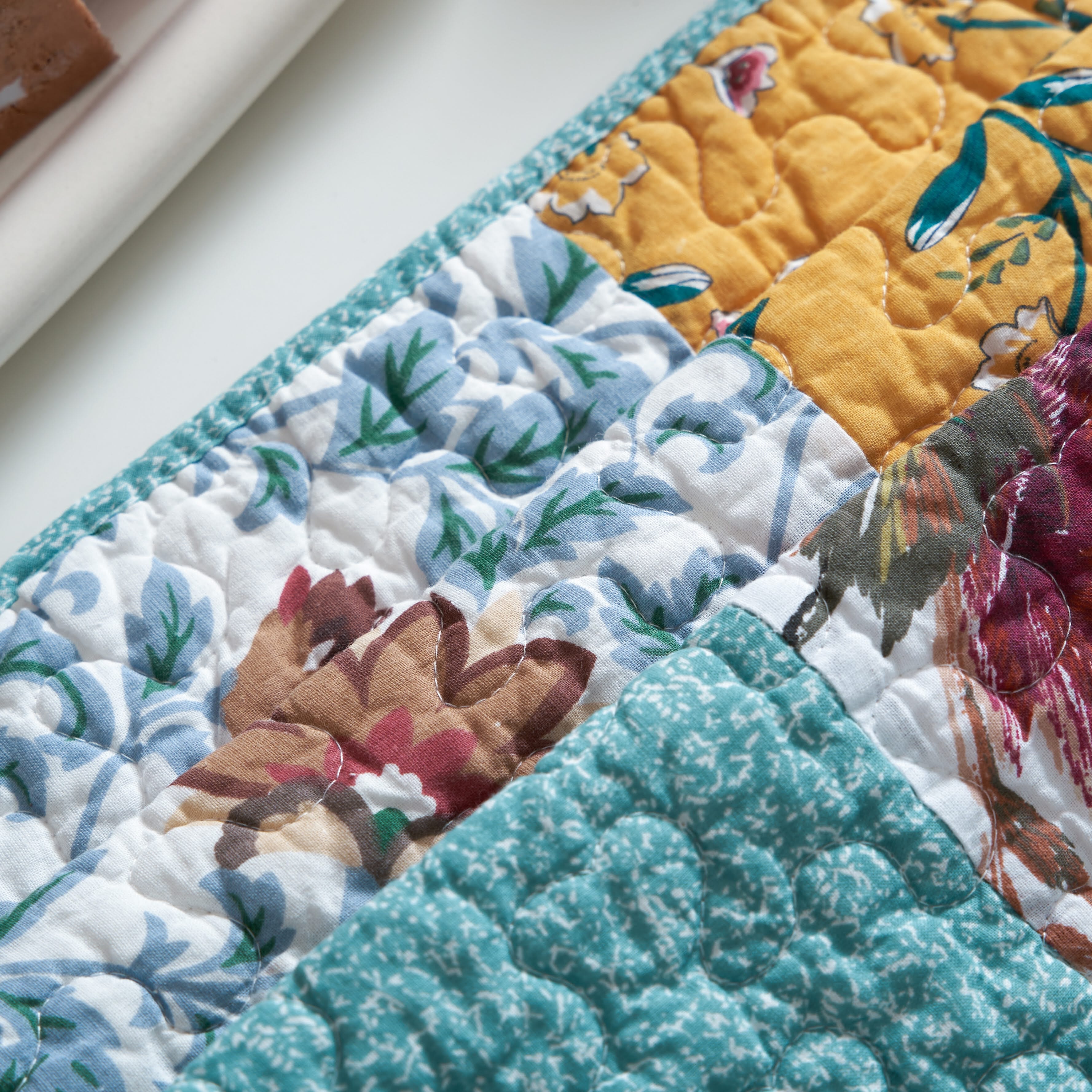 Tache Home Fashion Quilted Patchwork Placemat Floral Amish Table Mat. Turquoise Blue Yellow Vintage Traditional Matelasse Cloth Washable Place Mats