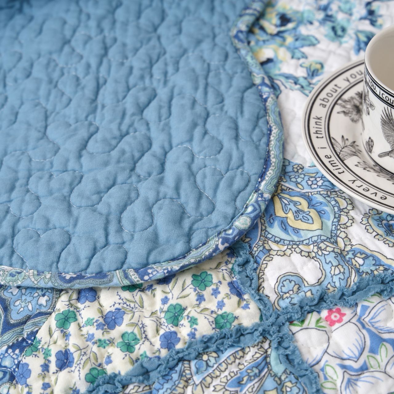 Tache Petal Dance White Blue Floral Vintage Garden Scalloped Cotton Patchwork Quilted Throw Blanket (JHW-646)