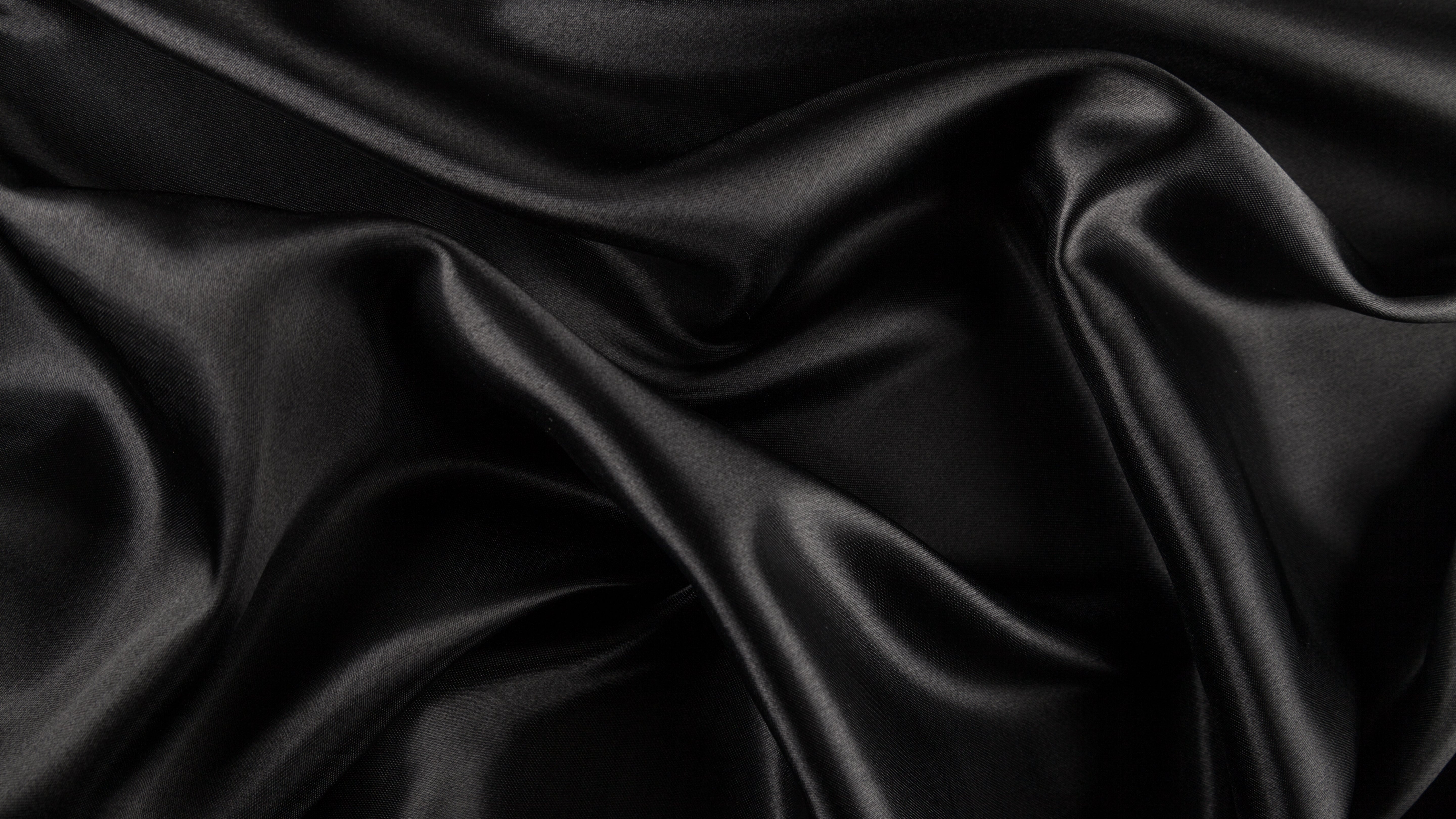Noir Queen Envelope Pillowcase (Shipping fees may apply)