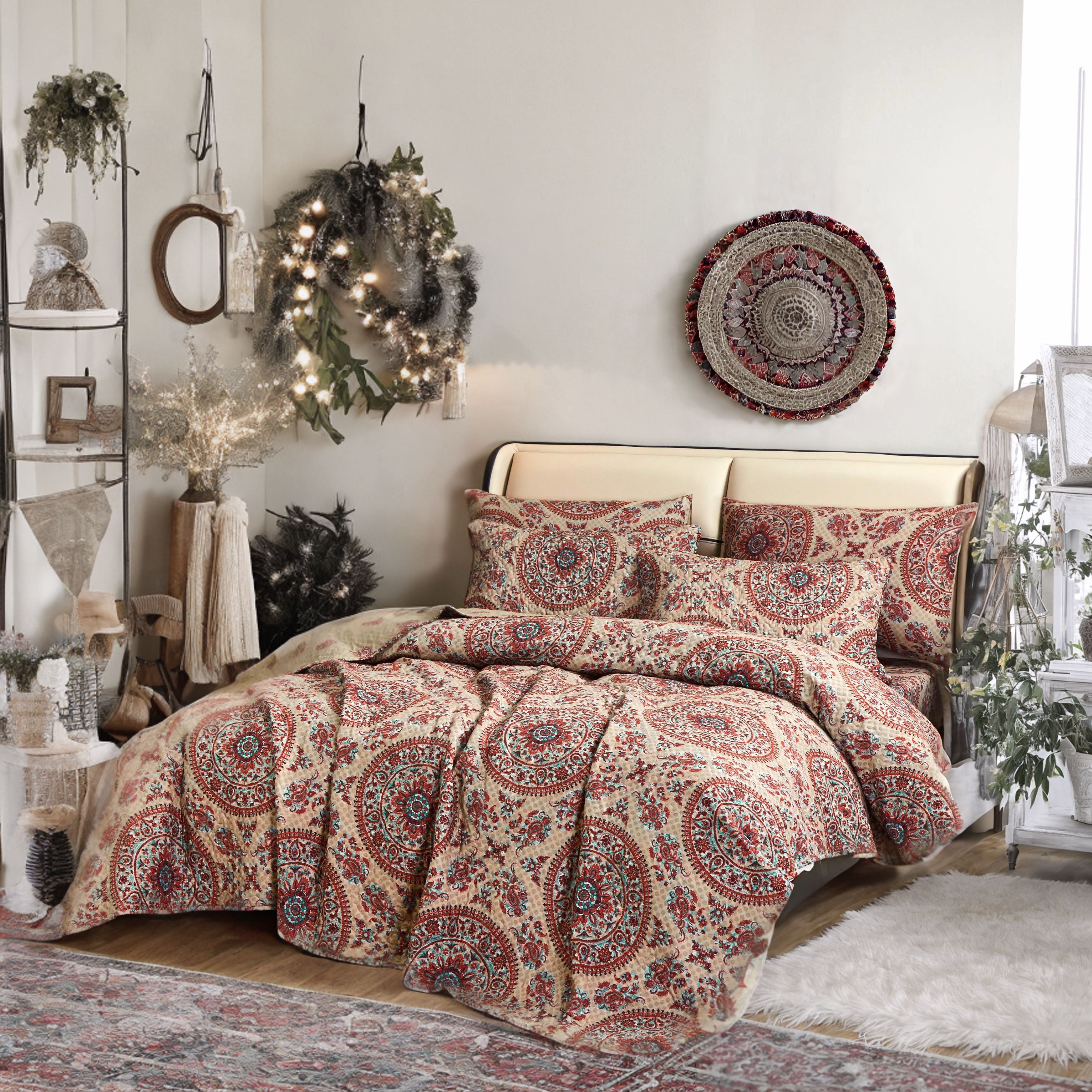 This reversible bohemian medallion paisley print quilt features a stunning medallion motif on one side and a coordinating paisley print on the other. It's both stylish and comfortable, making it a versatile addition to any bedroom