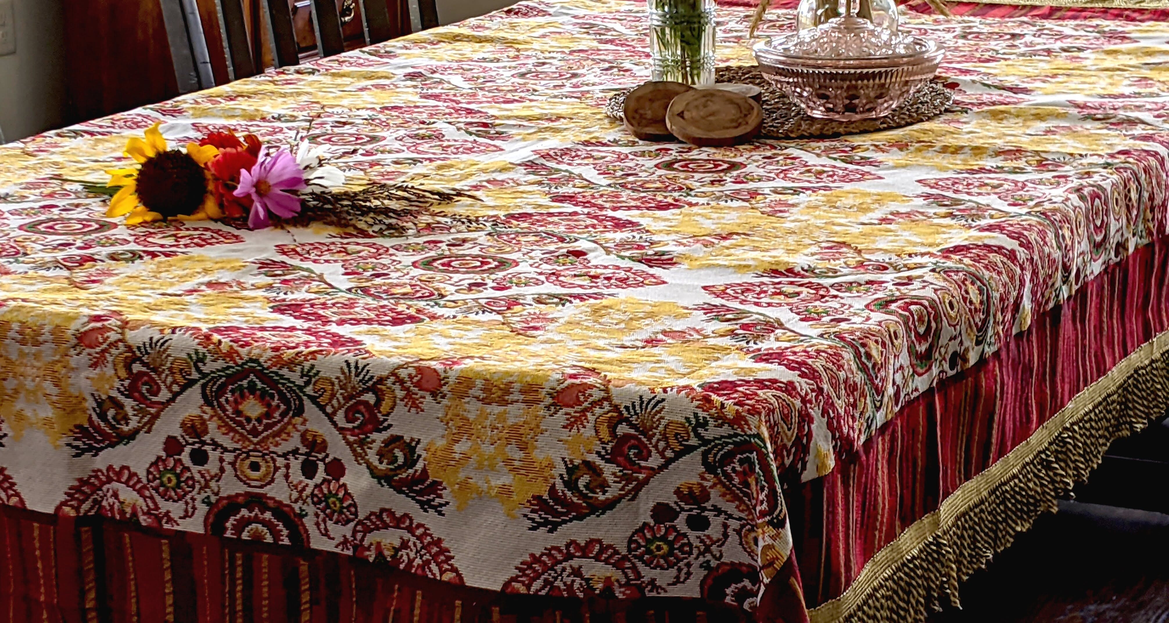 Tache Elegant Burgundy Ornate Paisley Woven Tapestry Tablecloth (18194) - Tache Home Fashion