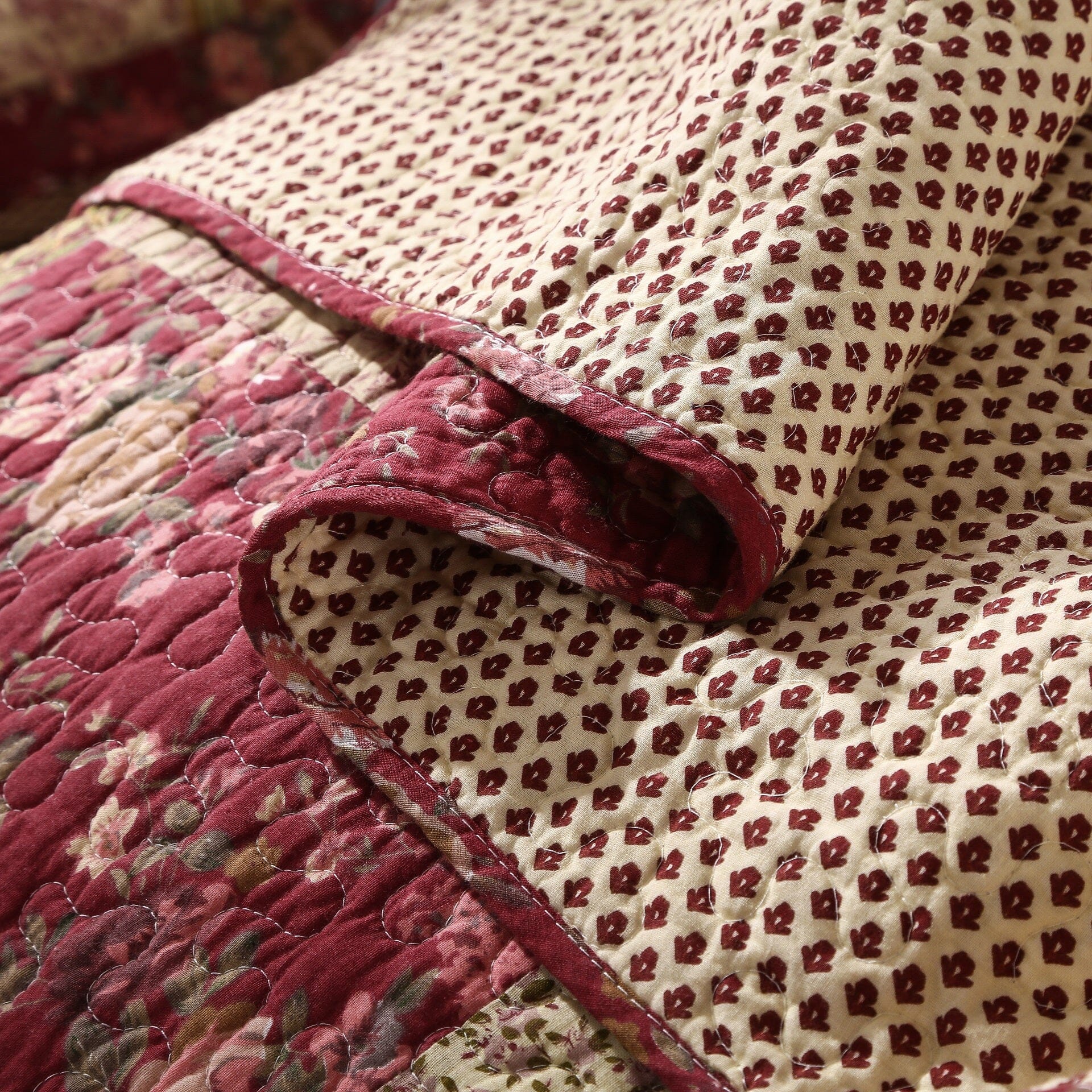 Tache Fairy Tale Tea Party Beige Burgundy Paisley Floral Cotton Patchwork Quilt Set (DXJ103443) - Tache Home Fashion