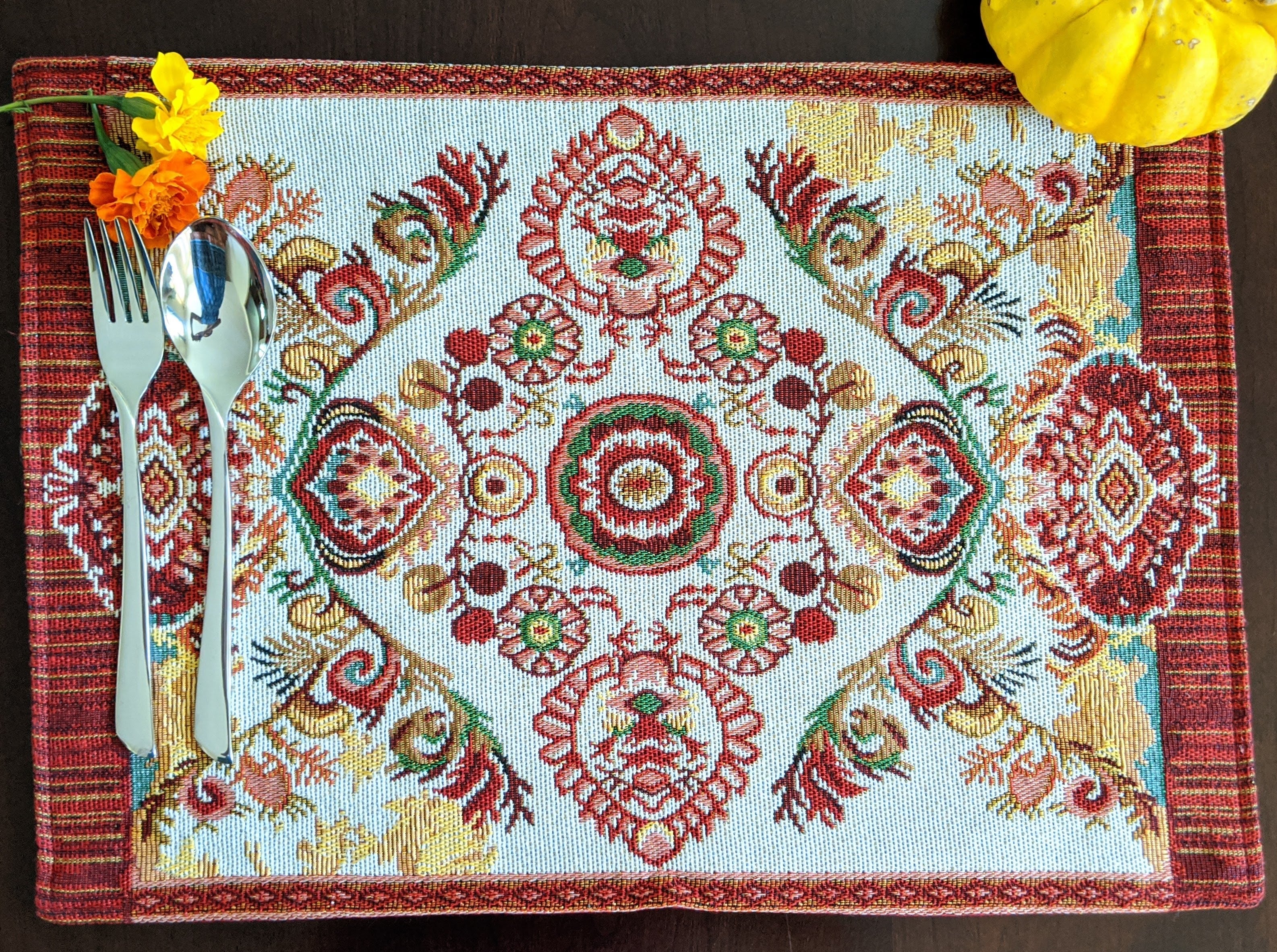 Tache Elegant Burgundy Ornate Paisley Woven Tapestry Placemat Set (18194) - Tache Home Fashion Orange, Red Yellow Place Mat Table Mat Fall Autumn Thanksgiving Kitchen Decoration