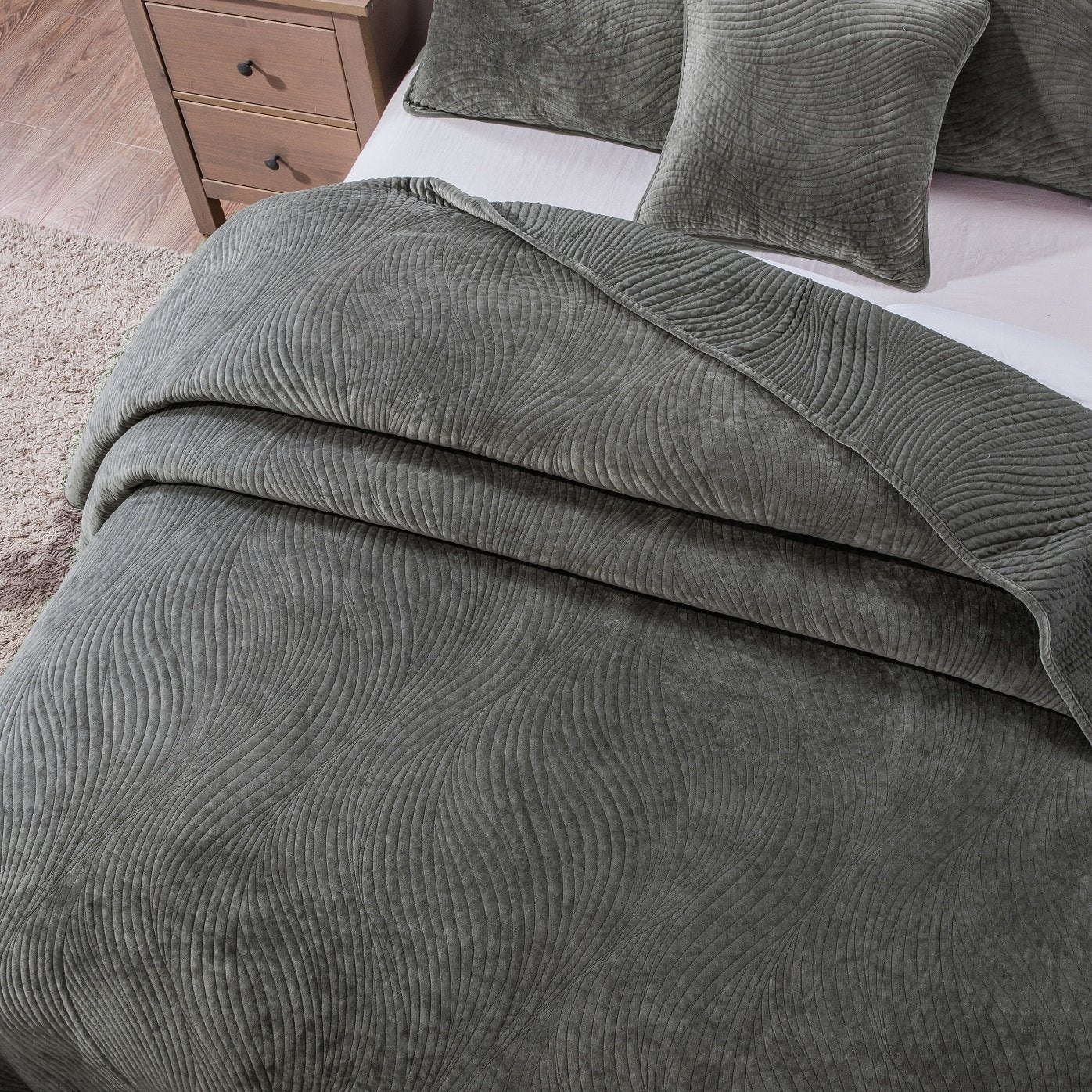 Tache Elegant Luxury Plush Dreams Dark Taupe Gray Waves Velvet Quilt Comforter Bedspread Bedding Set (JHW-852BR) - Tache Home Fashion