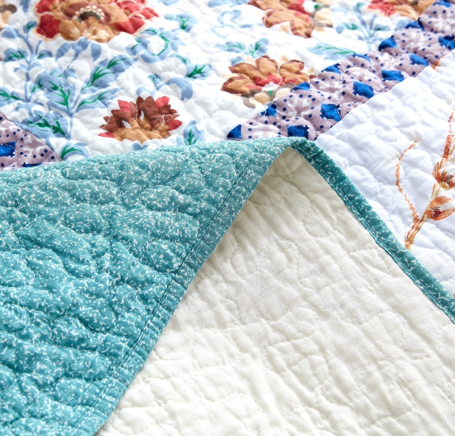 Tache Old World Garden Pastel Blue Yellow Red Hummingbirds Cotton Patchwork Quilt Set (JHW-936) - Tache Home Fashion