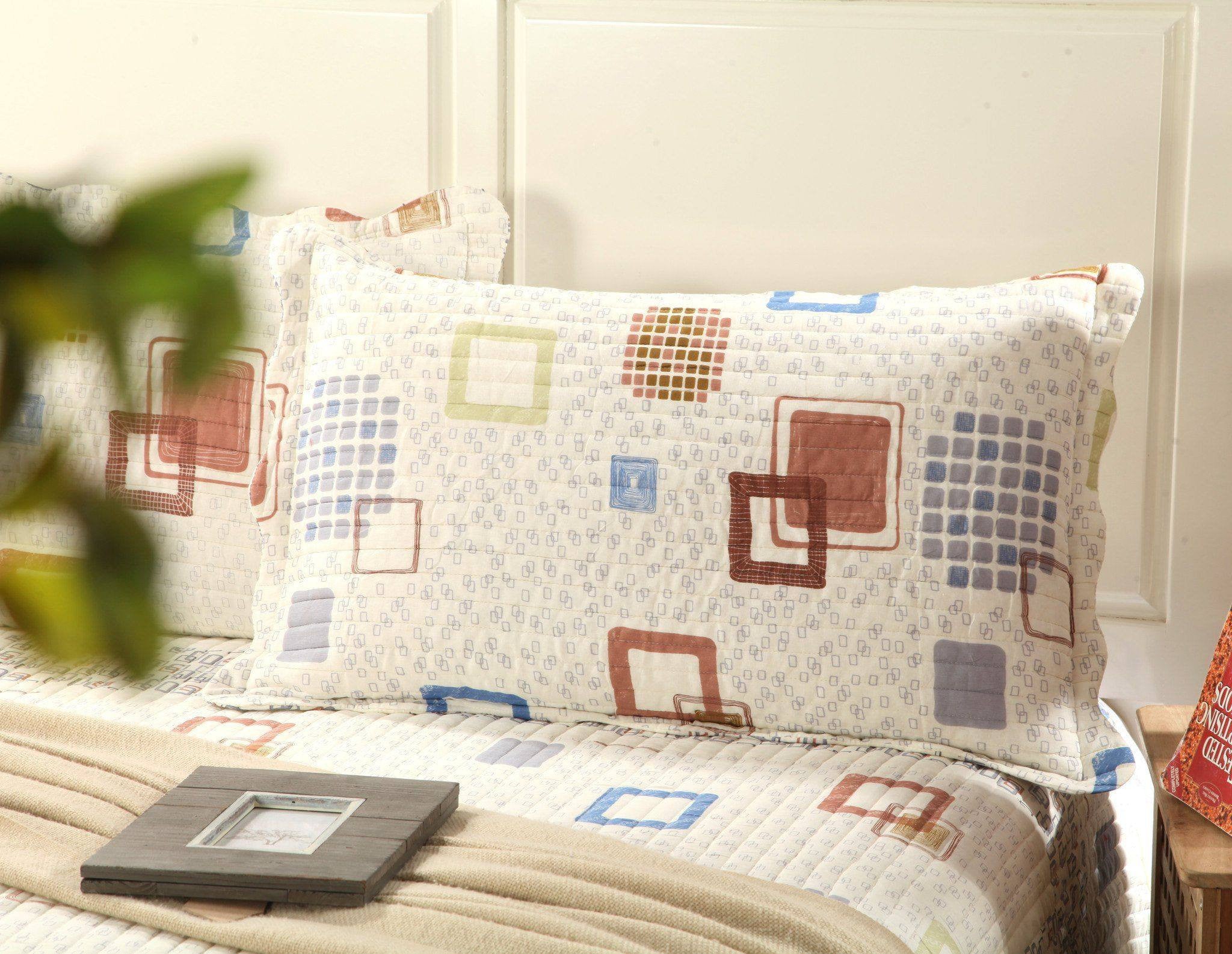 Geometric cubic squares ivory scalloped retro cotton quilt bedspread set by Tache Home Fashion