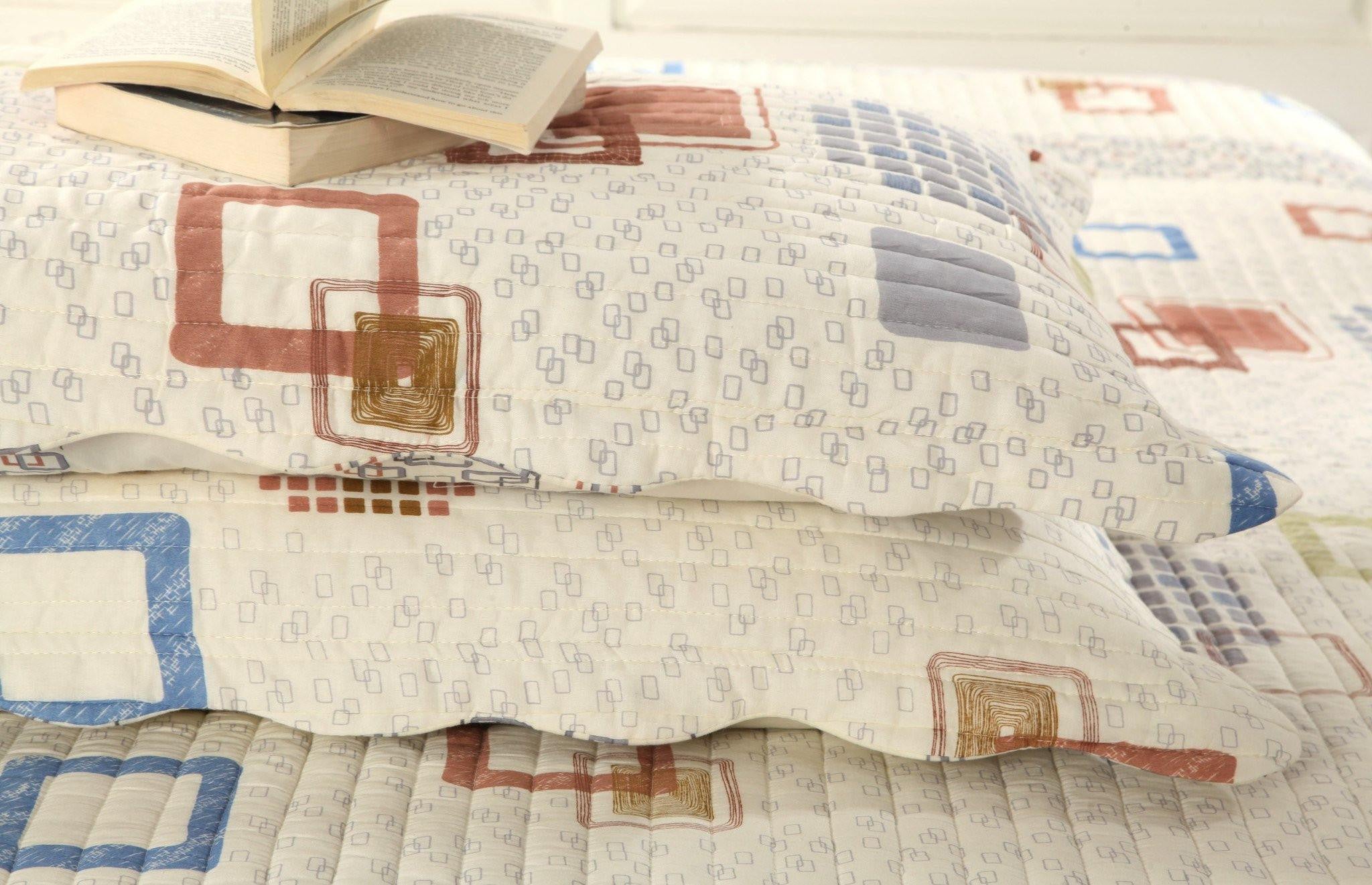 Geometric cubic squares ivory scalloped retro cotton quilt bedspread set by Tache Home Fashion