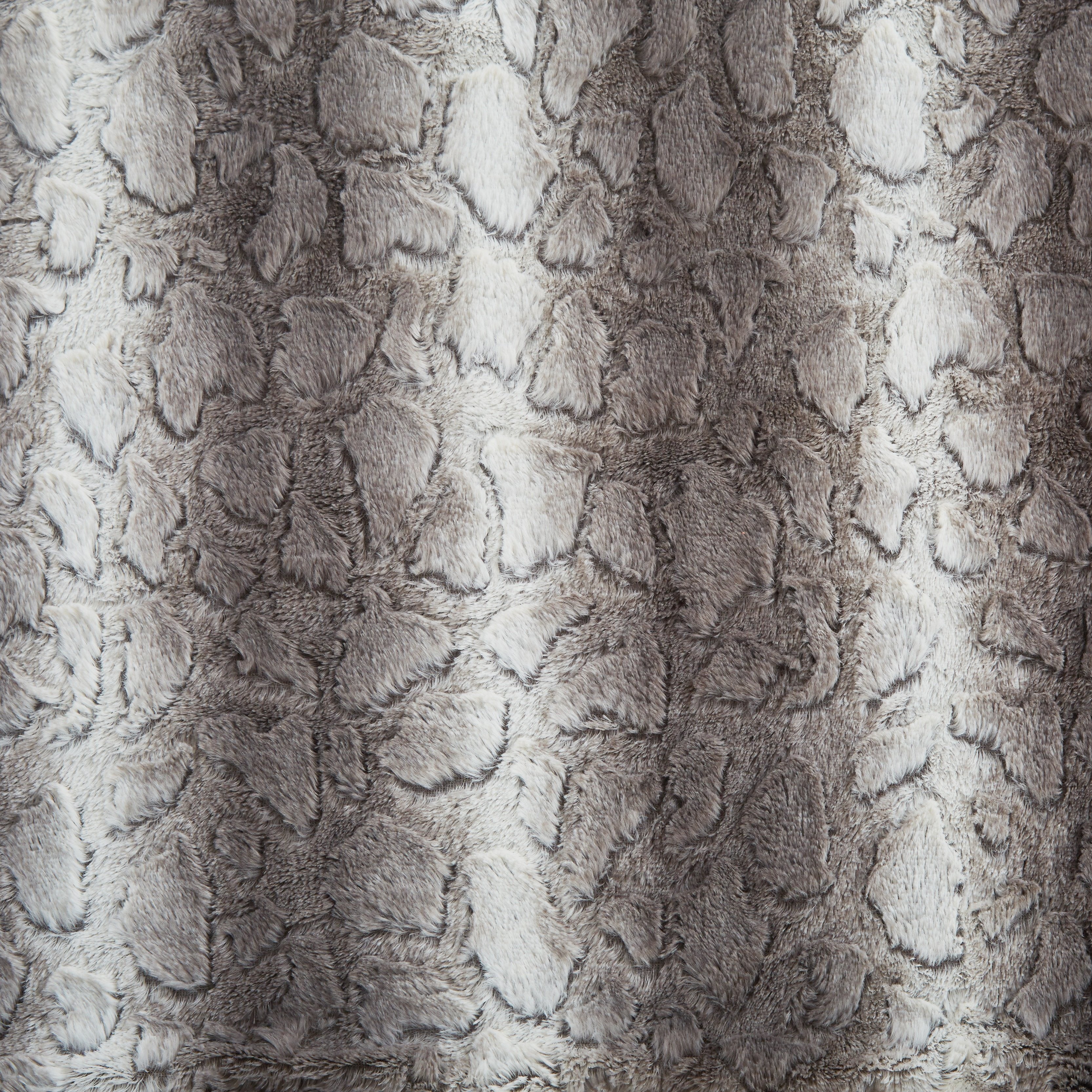 Tache Silver Snow Giraffe Faux Fur Throw Blanket (DY16) - Tache Home Fashion