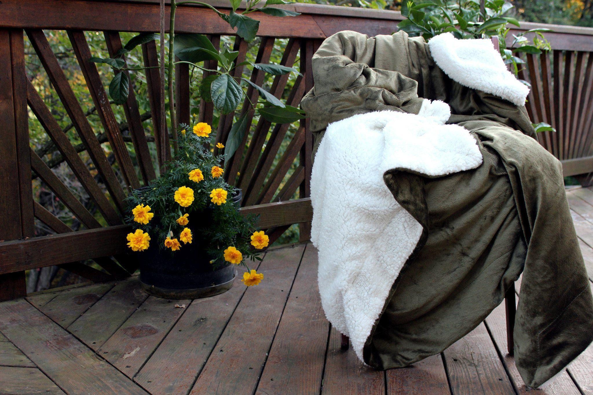 Tache Super Soft Evergreen Micro Fleece Green Sherpa Throw Blanket - Tache Home Fashion