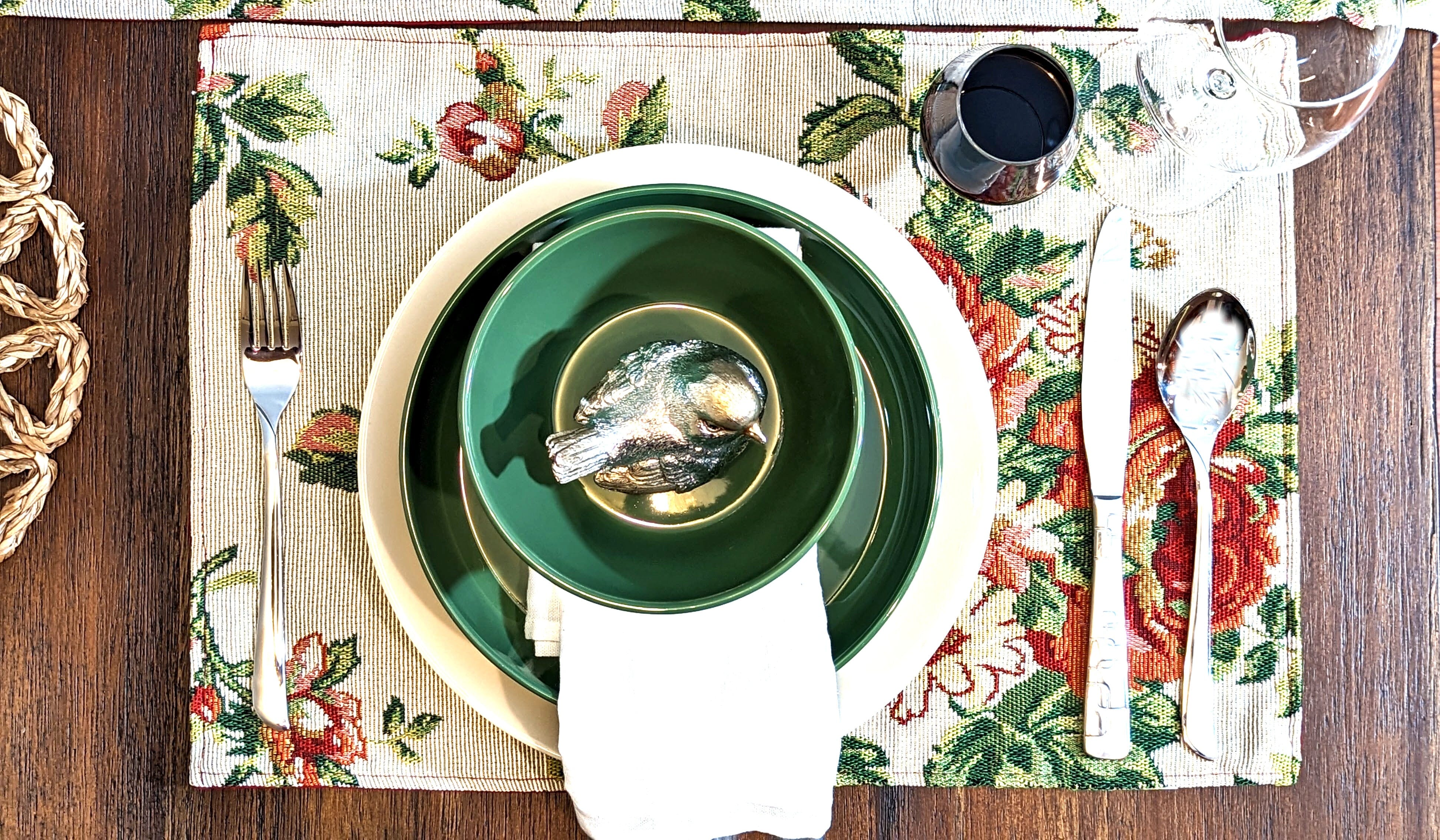 Tache Sweet Roses Vintage Ivory Woven Tapestry Placemat Set (17593PM) - Tache Home Fashion