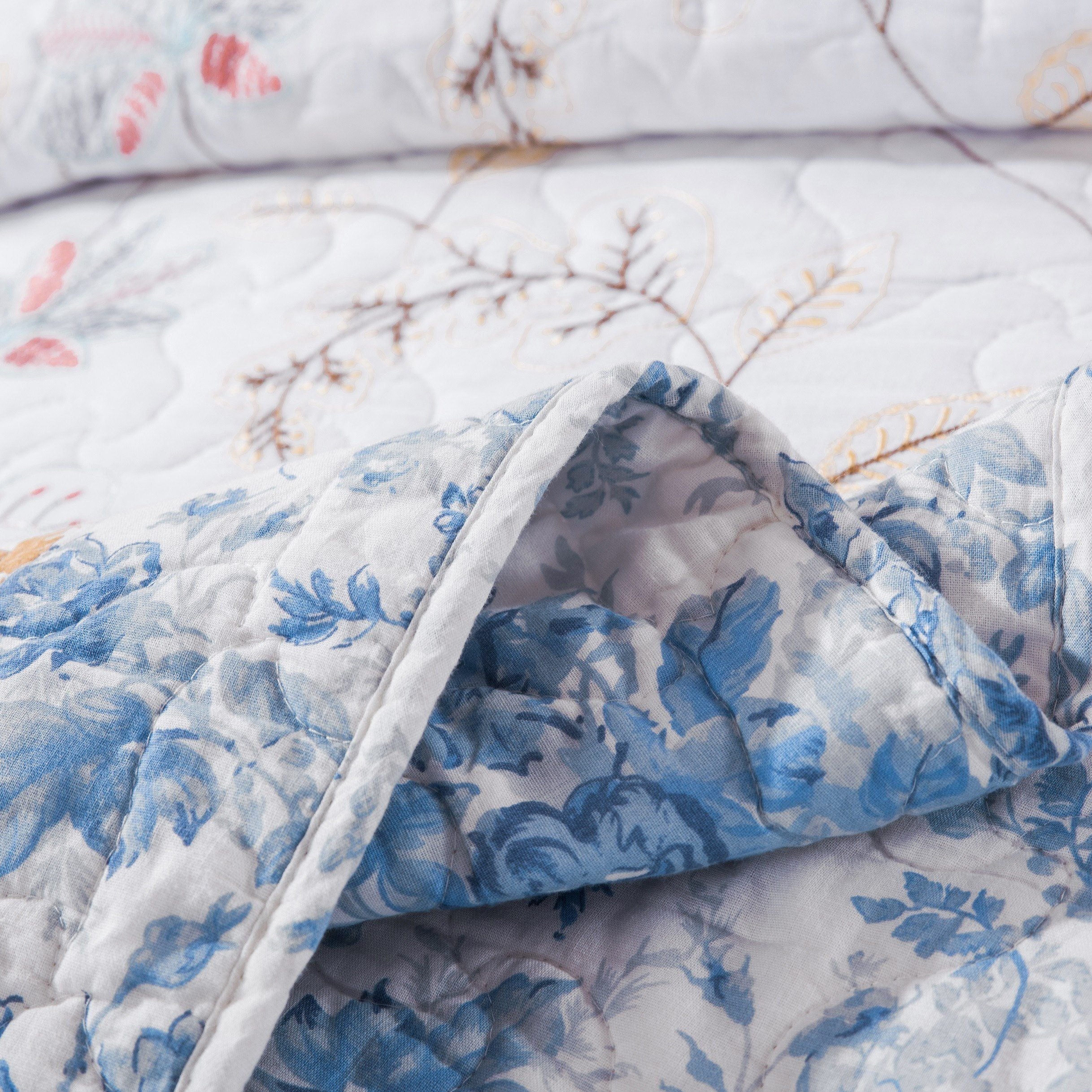 Tache Coastal Cottage Embroidered White Blue Yellow Floral Cotton Patchwork Quilt Set (JHW-668) - Tache Home Fashion