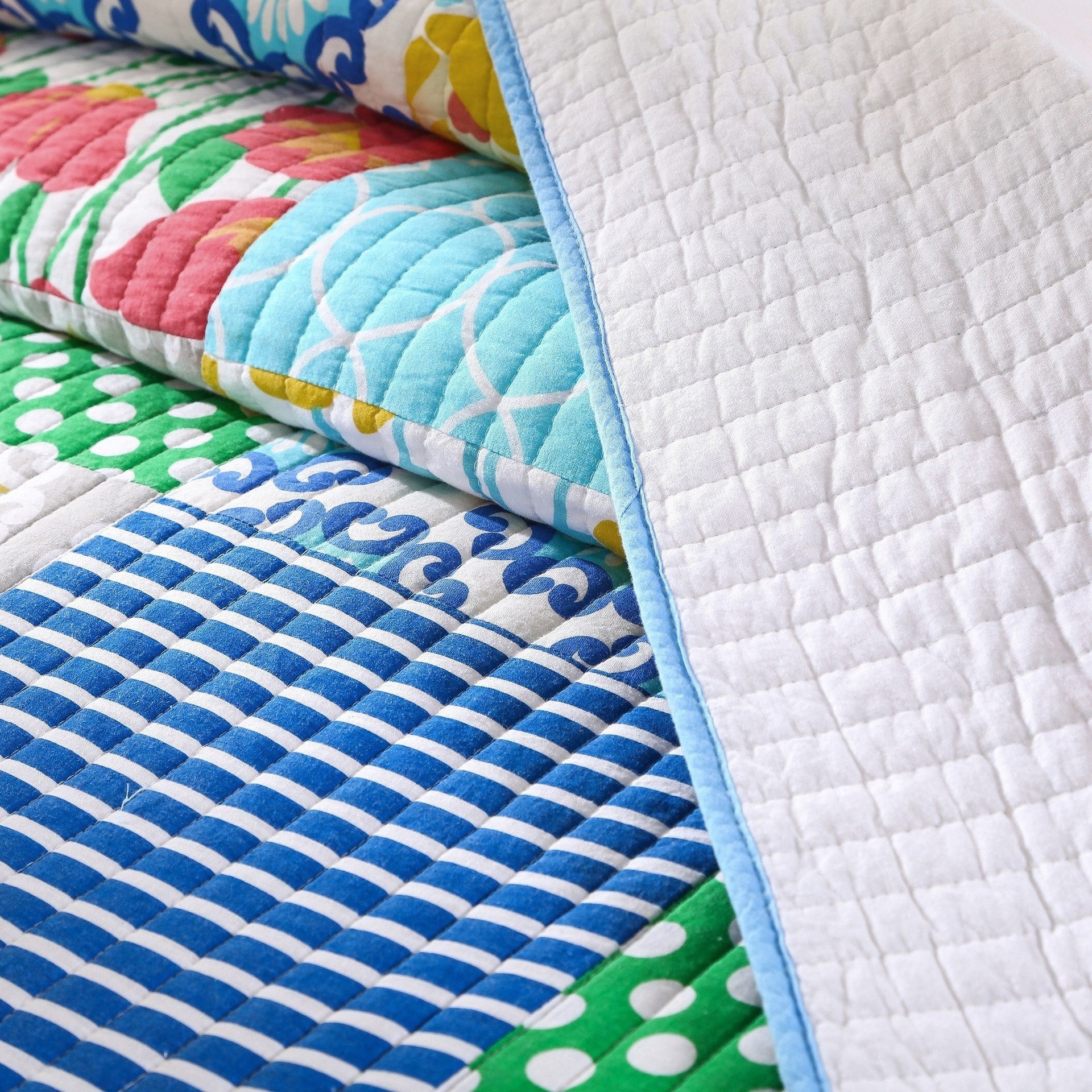 Tache Cotton Dreamy Meadow Patchwork Floral Quilt Set (JHW-568) - Tache Home Fashion