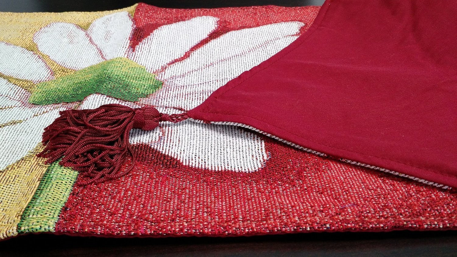 Tache Loves Me Not Daisy Tapestry Table Runner (9046) - Tache Home Fashion