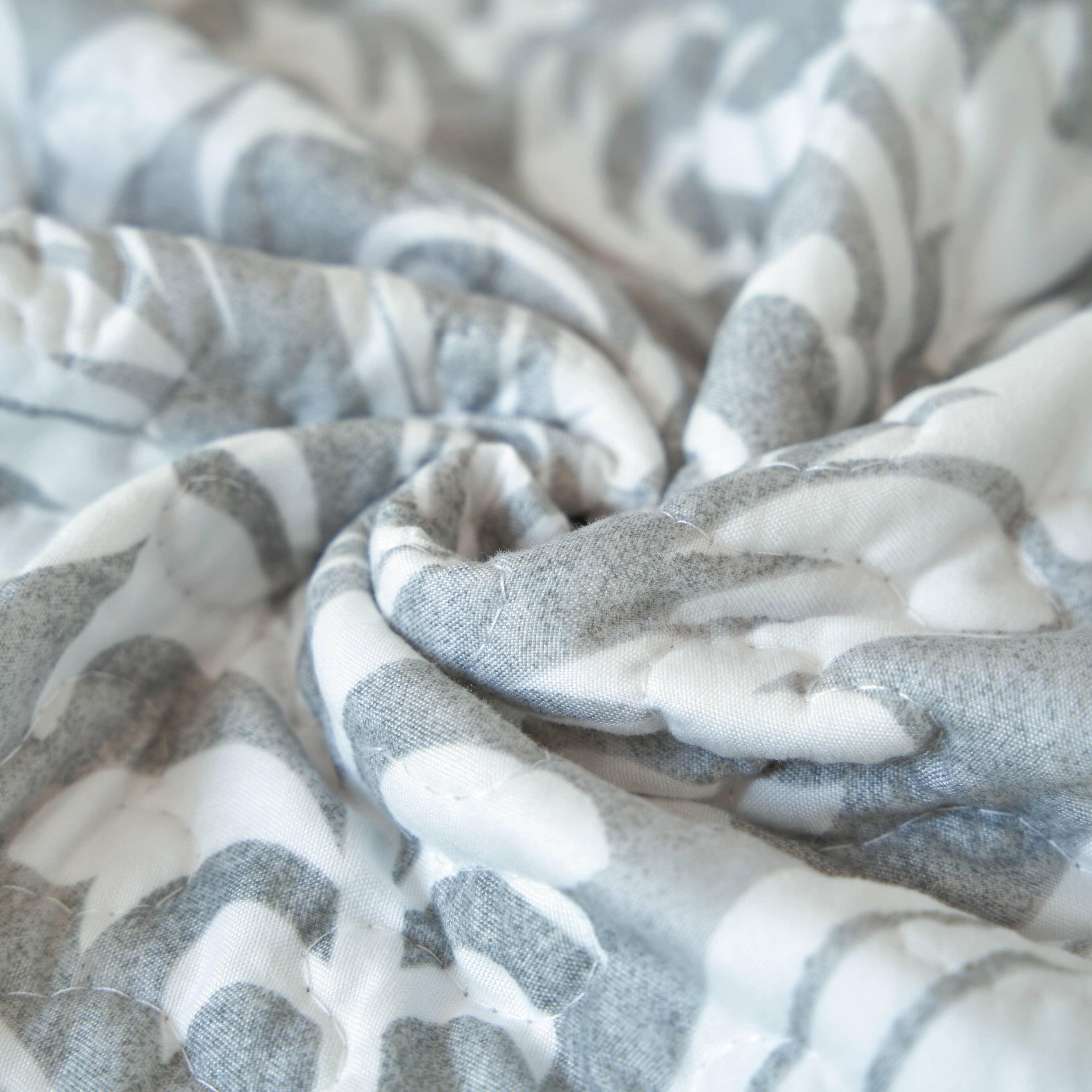 Tache Farmhouse Lighteweight Dreamy Moon Sky Paisley Ogee Damask White Heather Gray Reversible Quilted Throw Blanket