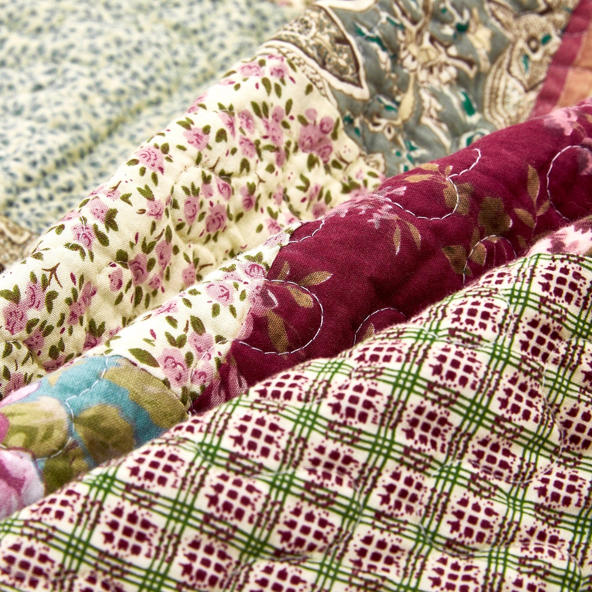 Tache Fairy Tale Tea Party Beige Burgundy Paisley Floral Cotton Patchwork Quilted Throw Blanket (DXJ103443) - Tache Home Fashion