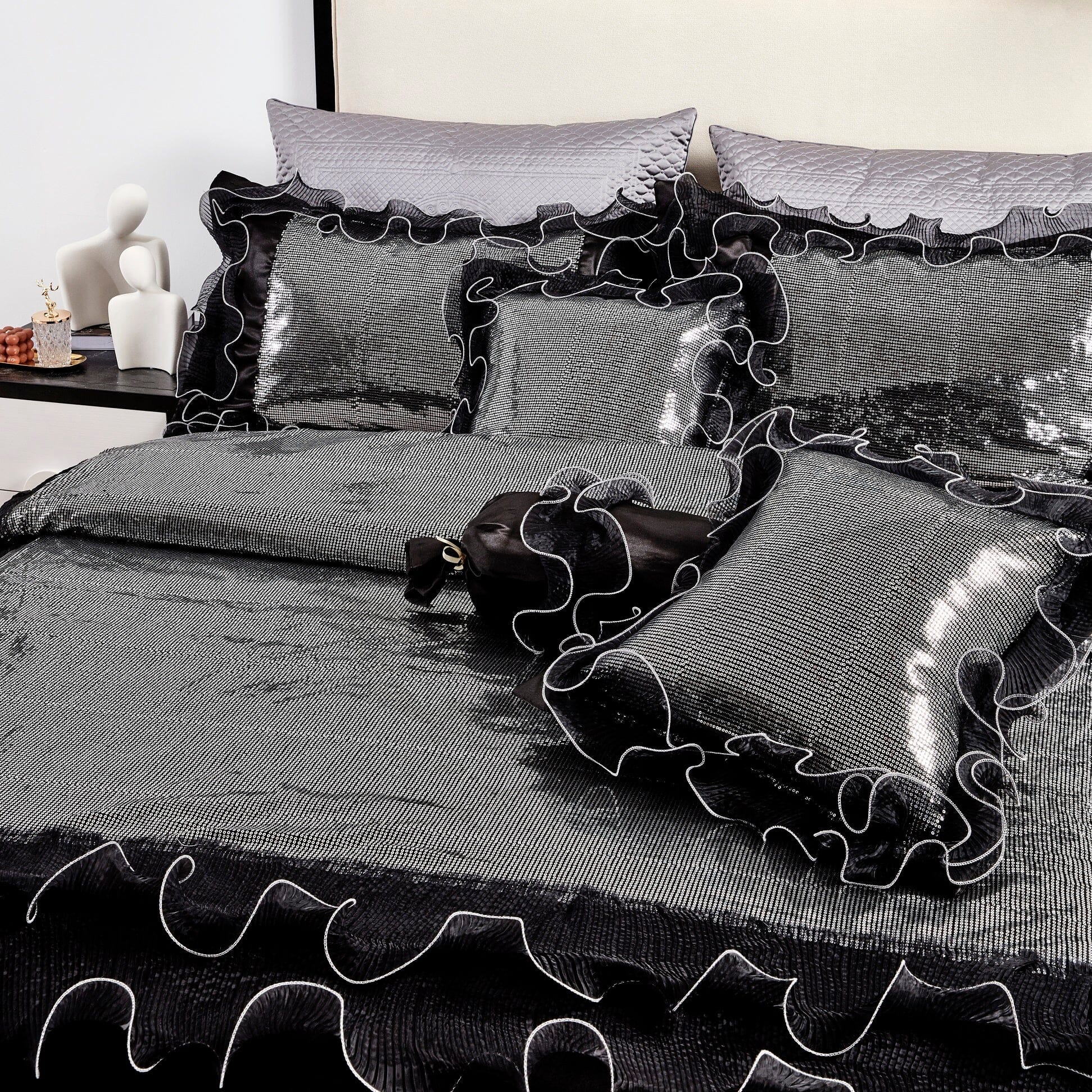 Tache Luxurious Glam Night Out Silver Sequin Black Organza Ruffle 6pc Comforter Bedding Set (1622)