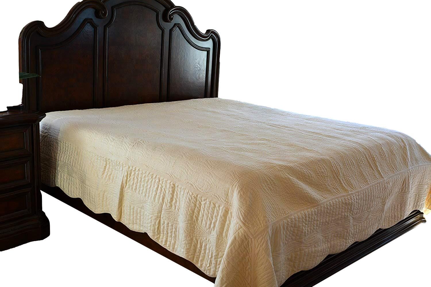 Tache Super Soft Cream Scalloped Coral Reef Quilted Fleece Bedspread Set (DXJ109013-3) - Tache Home Fashion