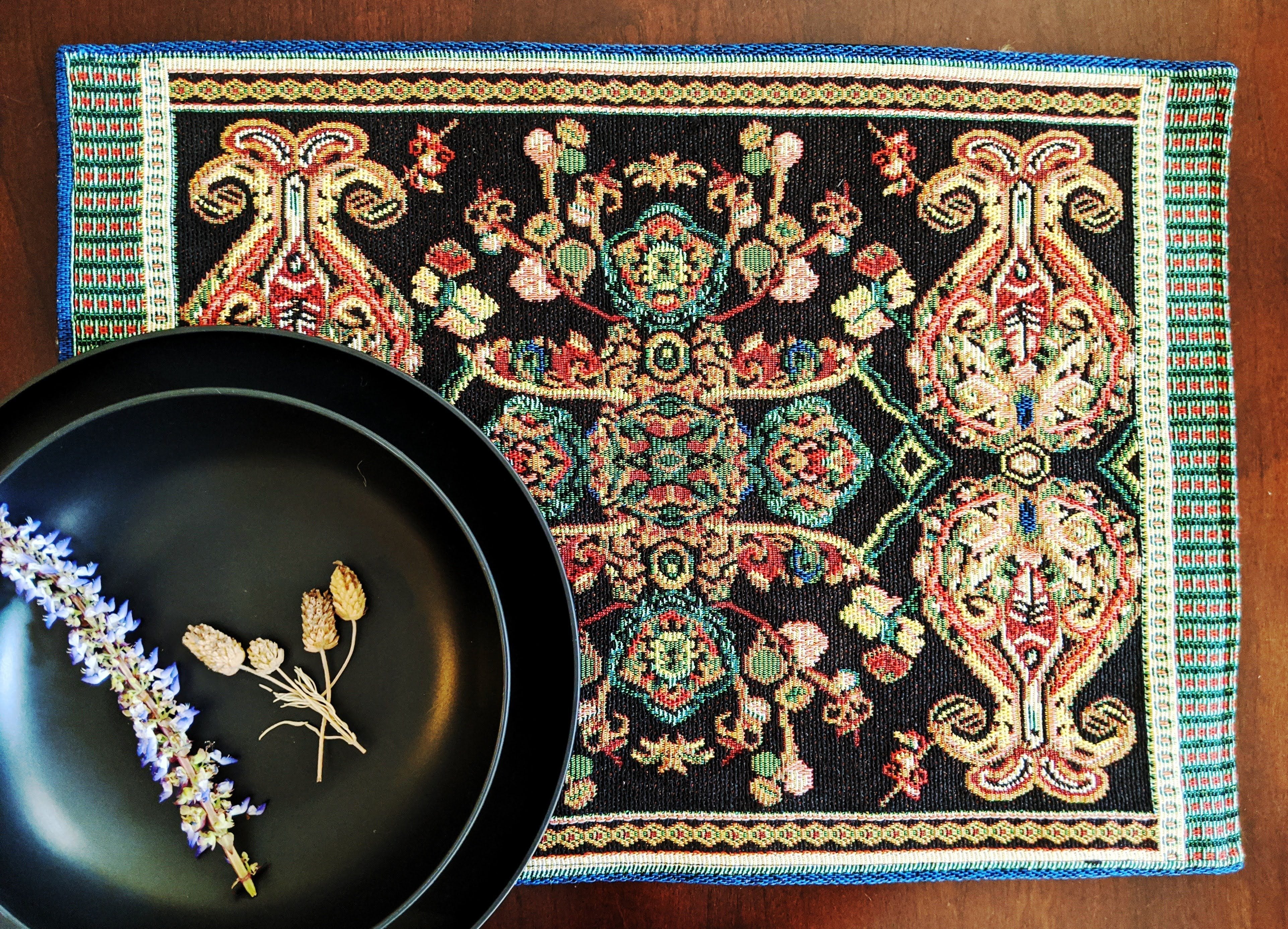 Tache Elegant Black Ornate Paisley Woven Tapestry Placemat Set (18192) - Tache Home Fashion