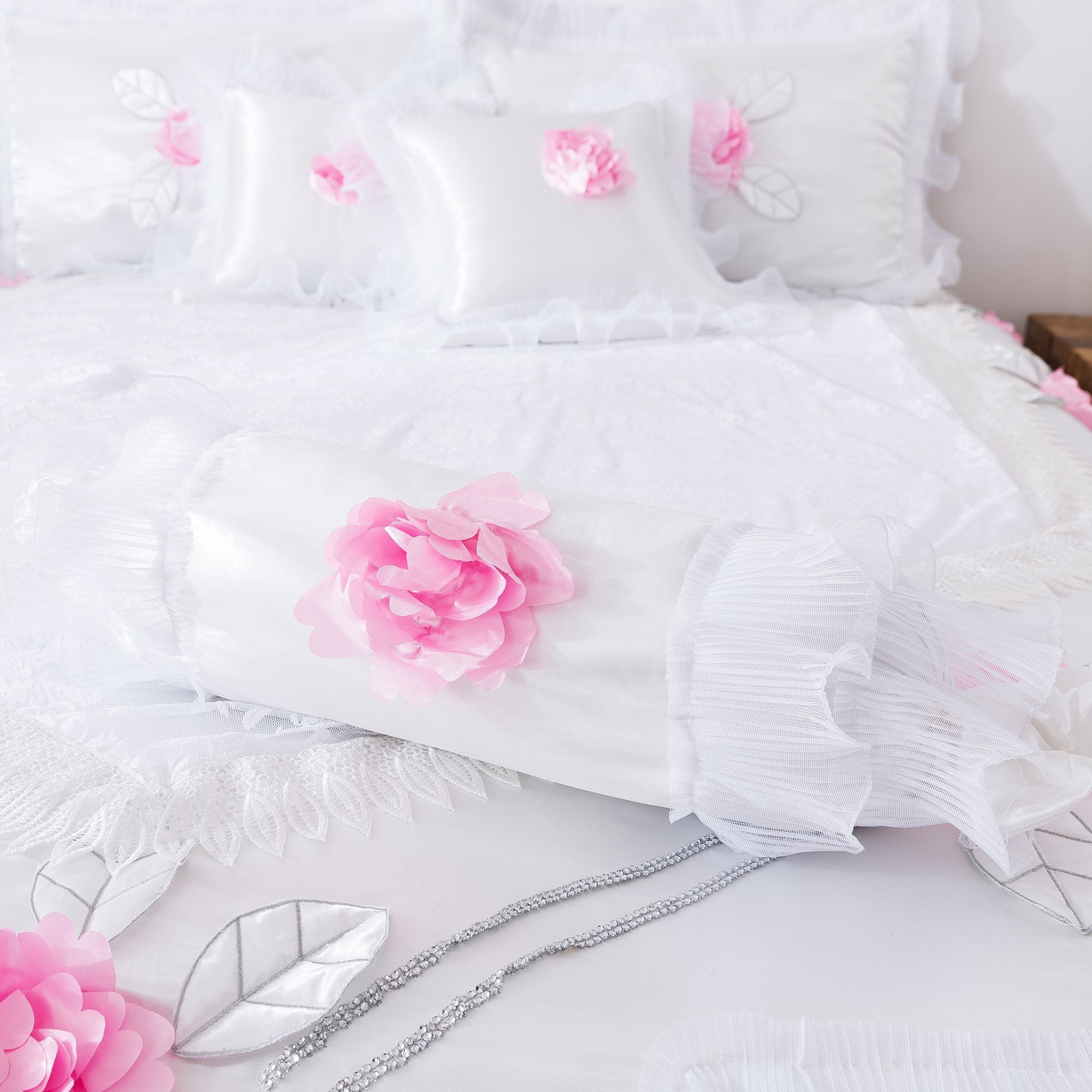 Tache Ruffle Floral Lace Satin White Pink Luxury Delicate Rose Comforter Set (MA125)