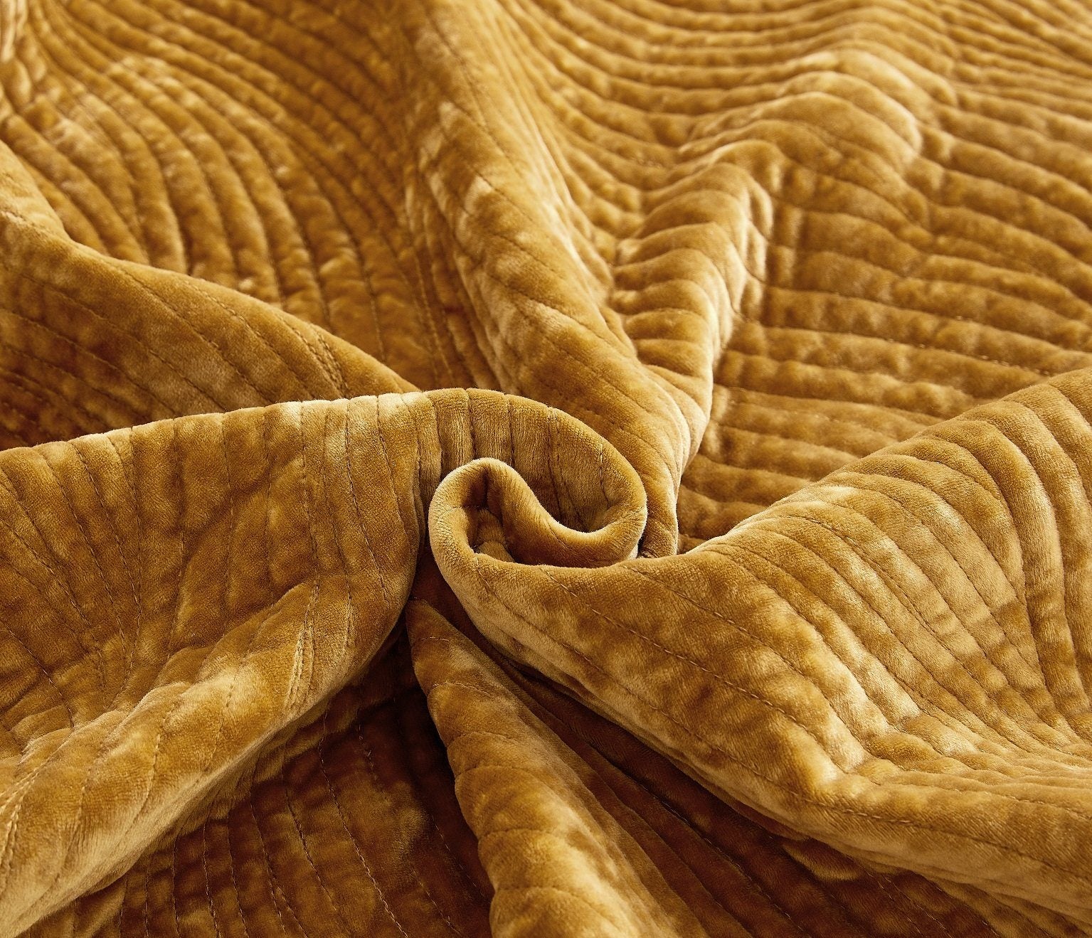 Tache Plush Dreams Melted Gold Waves Velvet Quilt Set (JHW-852Y) - Tache Home Fashion