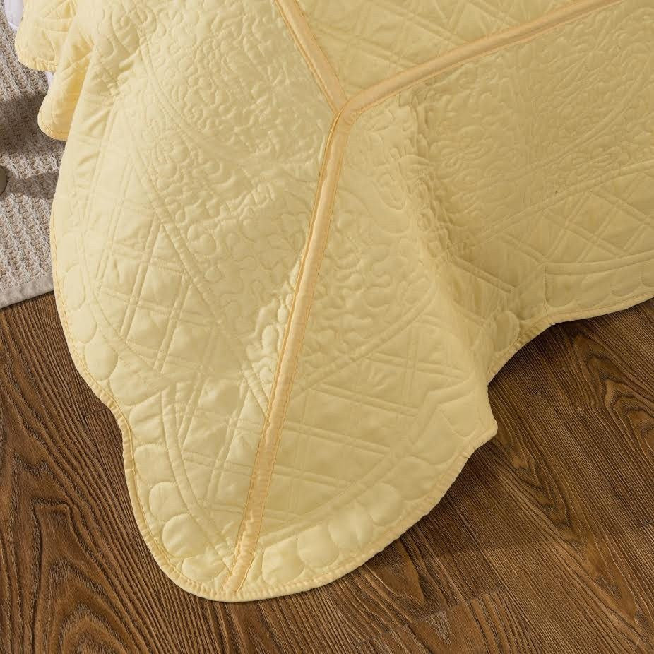 Tache Buttercup Puffs Yellow Diamond Matelasse Scalloped Quilt Set (YELLEMDES) - Tache Home Fashion