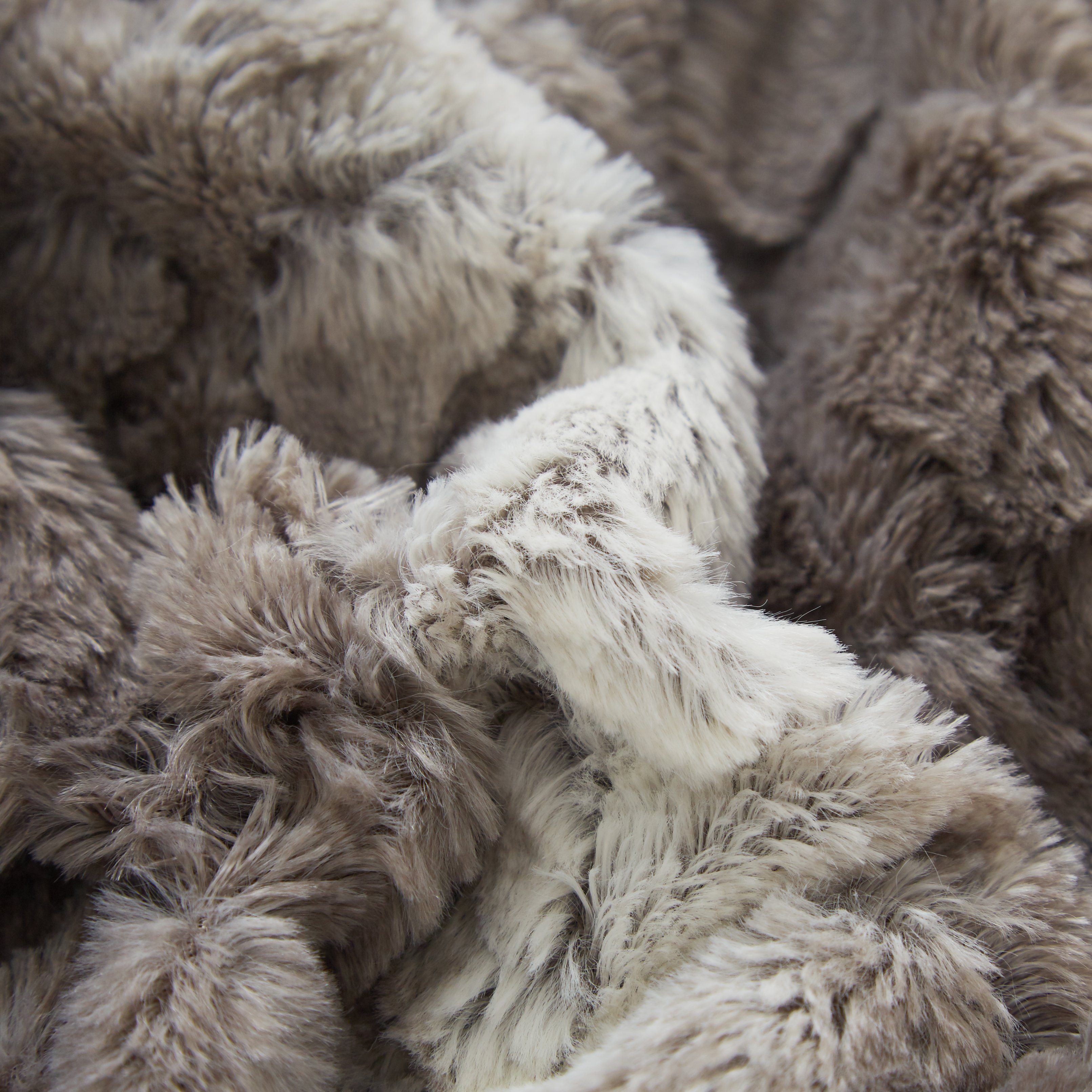 Tache Silver Snow Giraffe Faux Fur Throw Blanket (DY16) - Tache Home Fashion