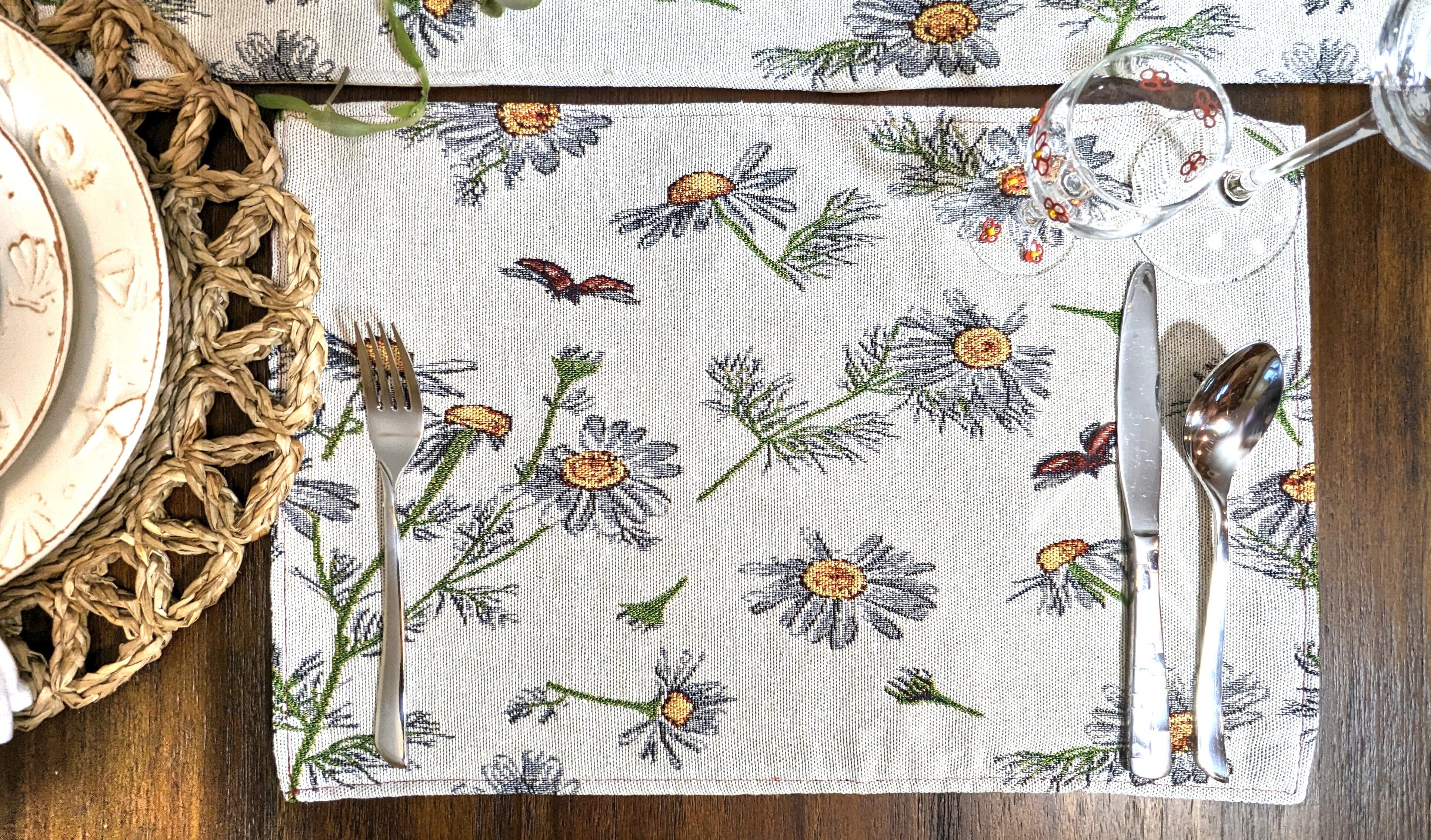 Tache White Grey Gray Yellow Floral Daisies Ladybugs Woven Tapestry Cotton Cloth Placemats Kitchen Table Mat Set 