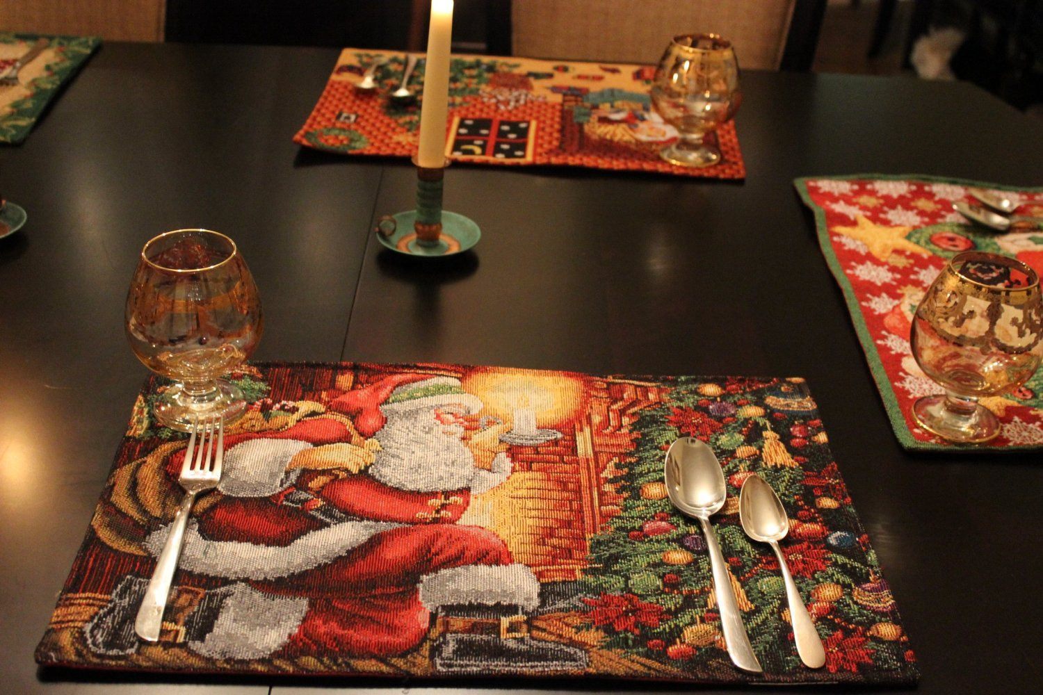 Tache Festive Santa Down the Chimney Woven Tapestry Placemat Set of 4 (11533PM) - Tache Home Fashion